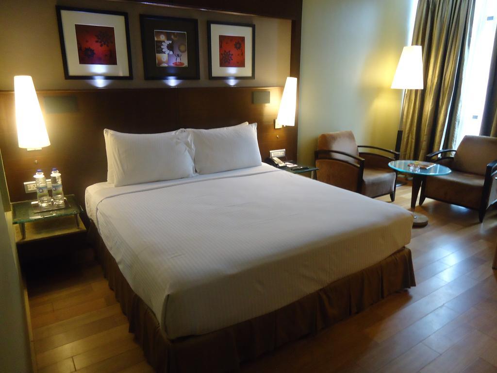 Hotel Radisson Blu Atria Bengaluru Zimmer foto