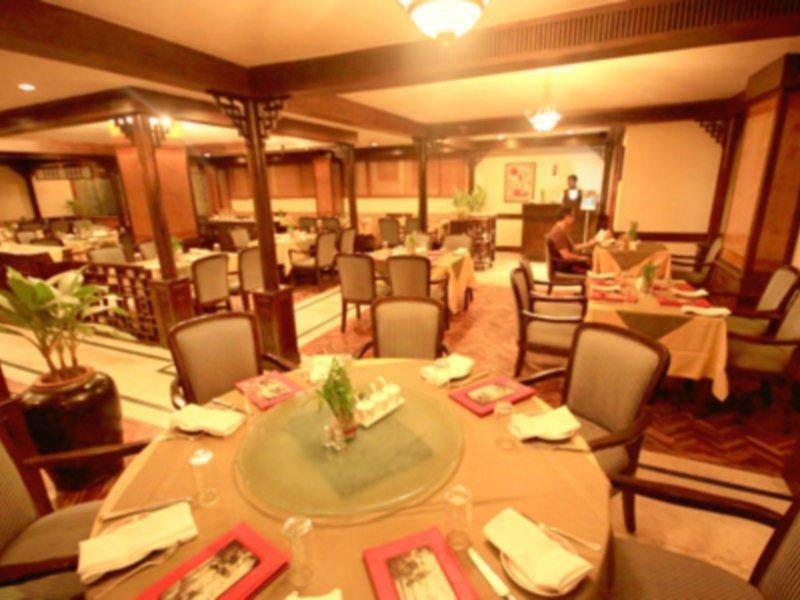 Hotel Radisson Blu Atria Bengaluru Restaurant foto
